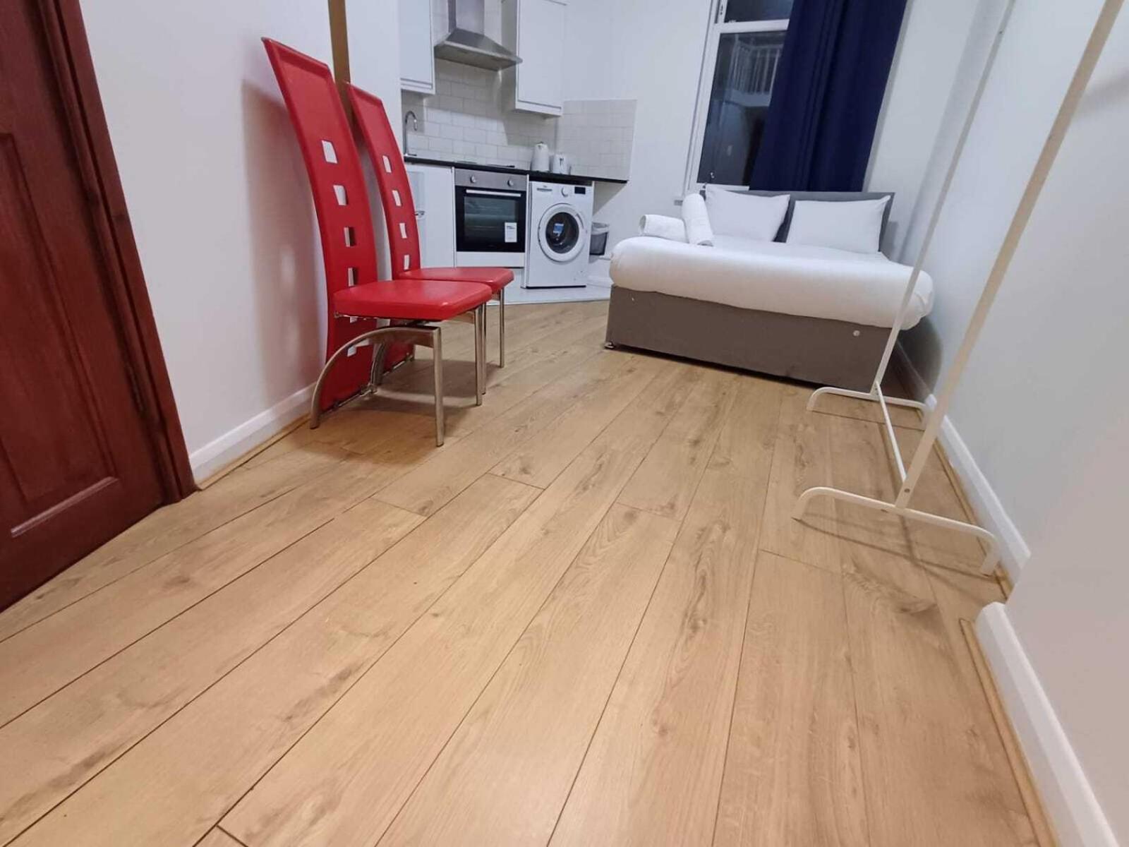 לונדון Modern Studios Queenspark חדר תמונה
