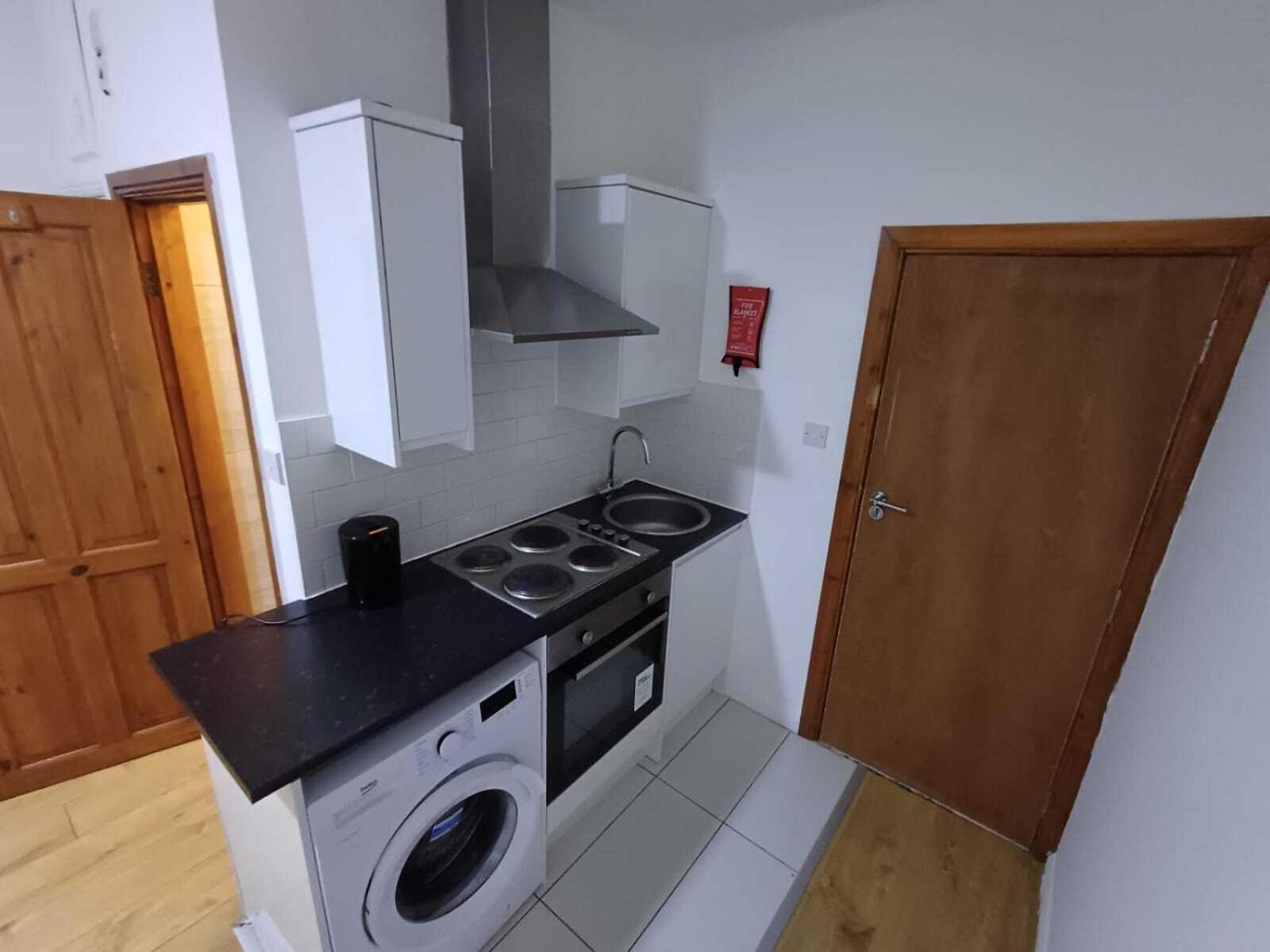 לונדון Modern Studios Queenspark חדר תמונה