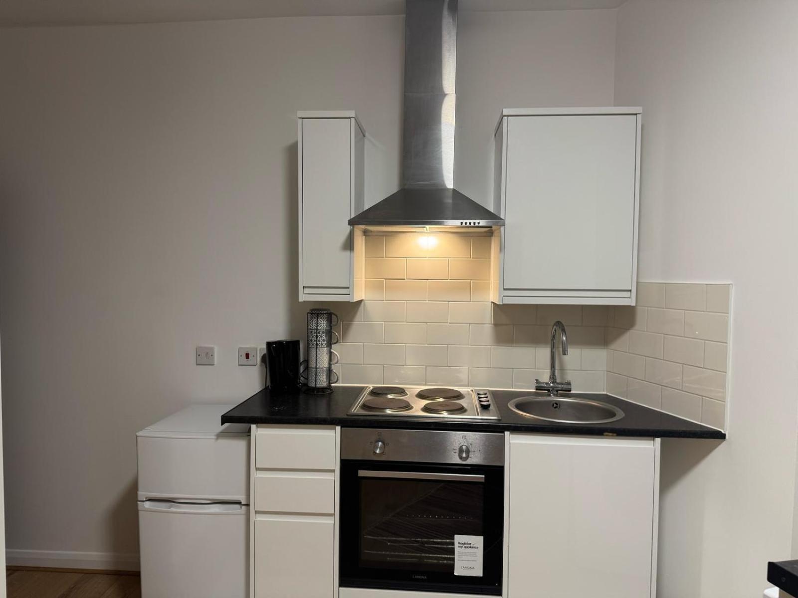לונדון Modern Studios Queenspark חדר תמונה