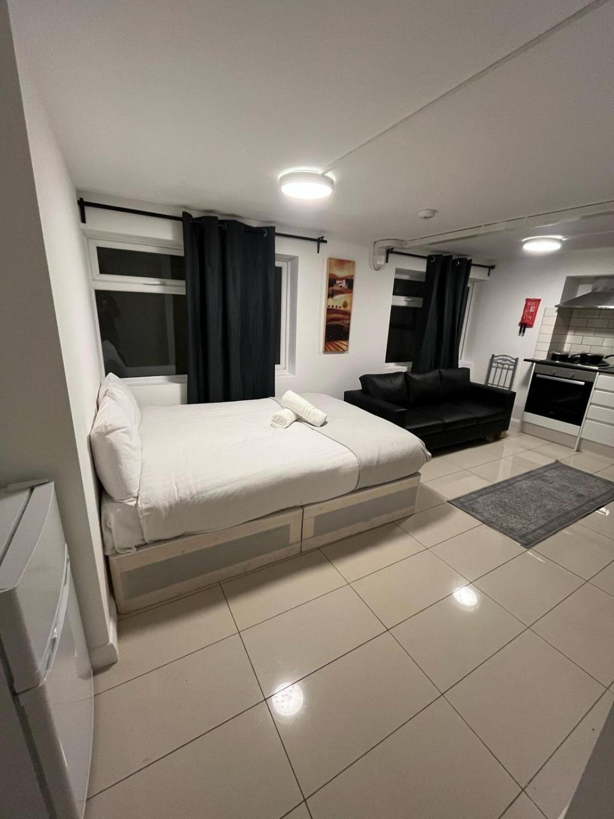 לונדון Modern Studios Queenspark חדר תמונה