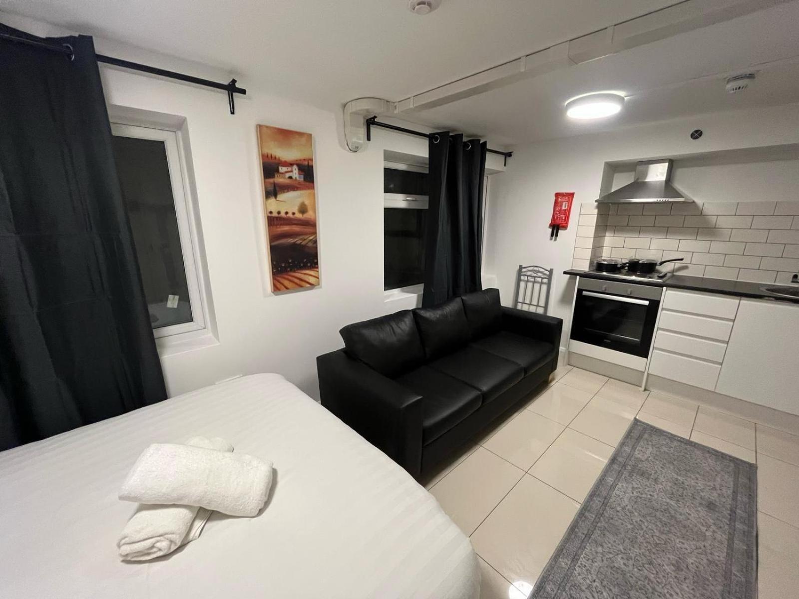 לונדון Modern Studios Queenspark חדר תמונה