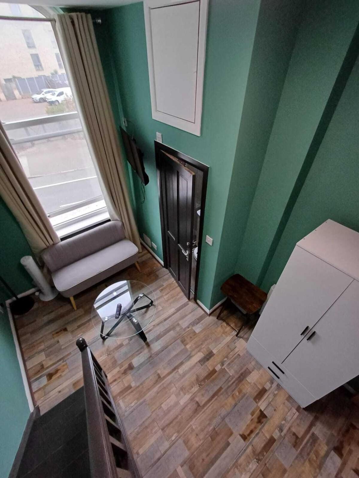 לונדון Modern Studios Queenspark חדר תמונה